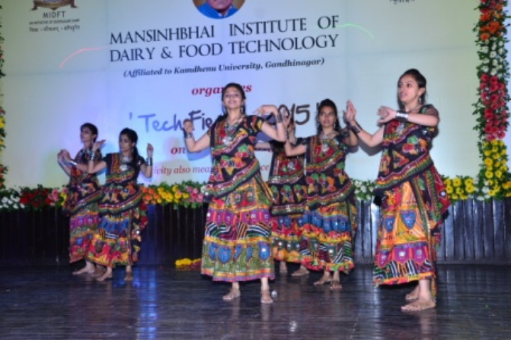 Kamdhenu University, Gandhinagar Cultural Program of Kamdhenu University Gandhinagar